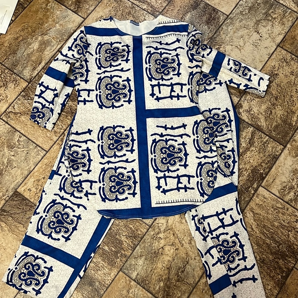 2 piece blue and white dashiki comfortable.  This is great for vacation.